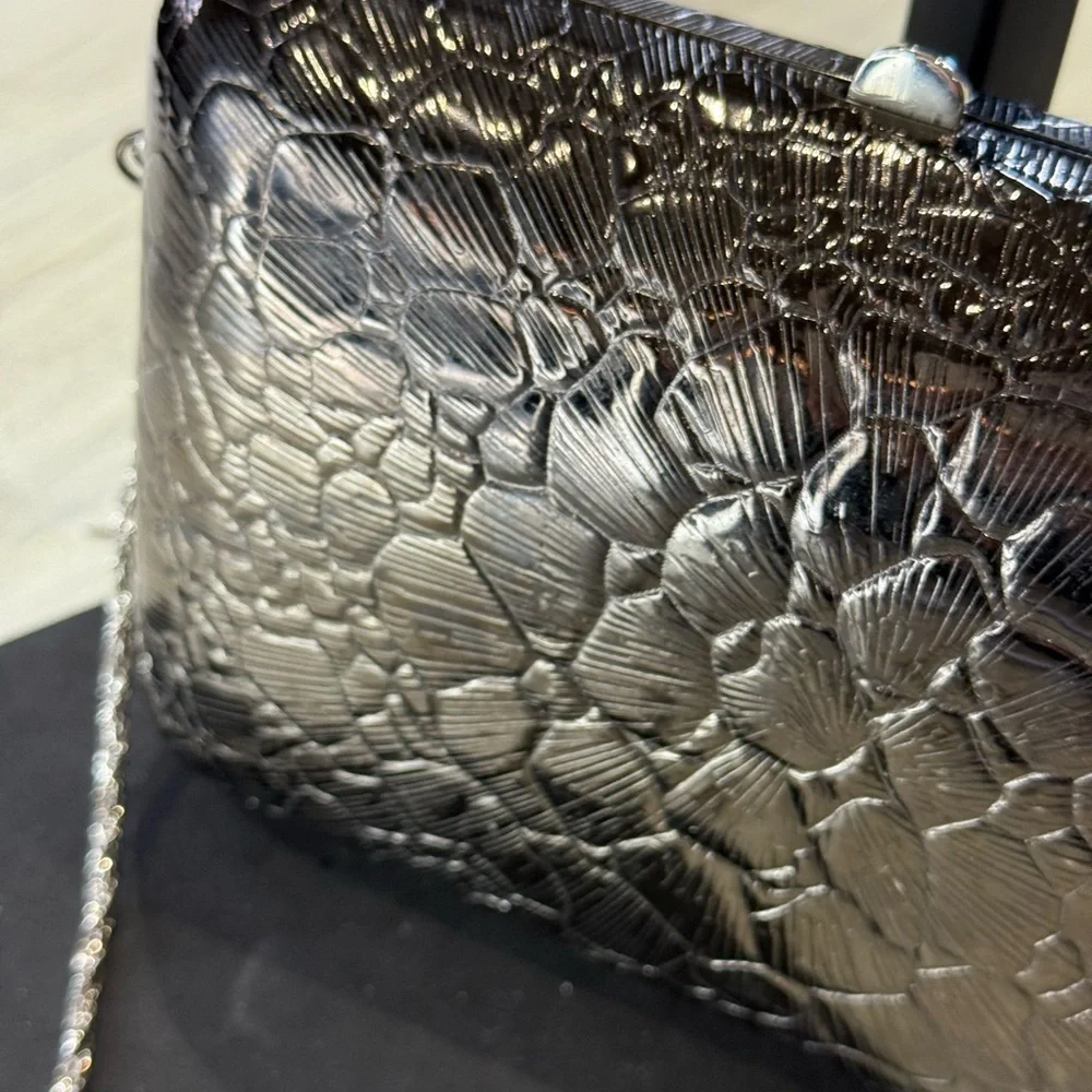 La Regale Metallic Embossed Floral Clutch - Silver